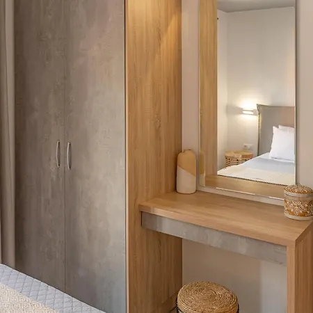 Apartment Brand New Flat Near De Bosset Bridge, *