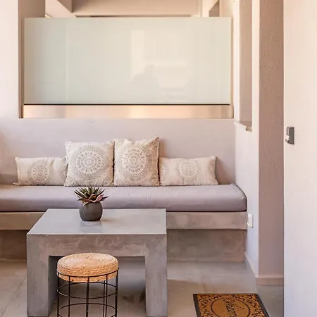 Brand New Flat Near De Bosset Bridge, Apartment